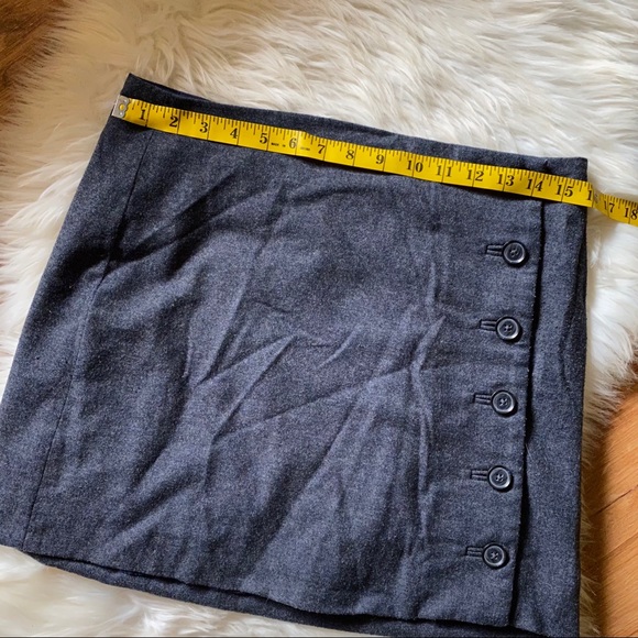 ❌SOLD❌ BANANA REPUBLIC PETITE SIDE BUTTON UP MINI SKIRT - Picture 4 of 5